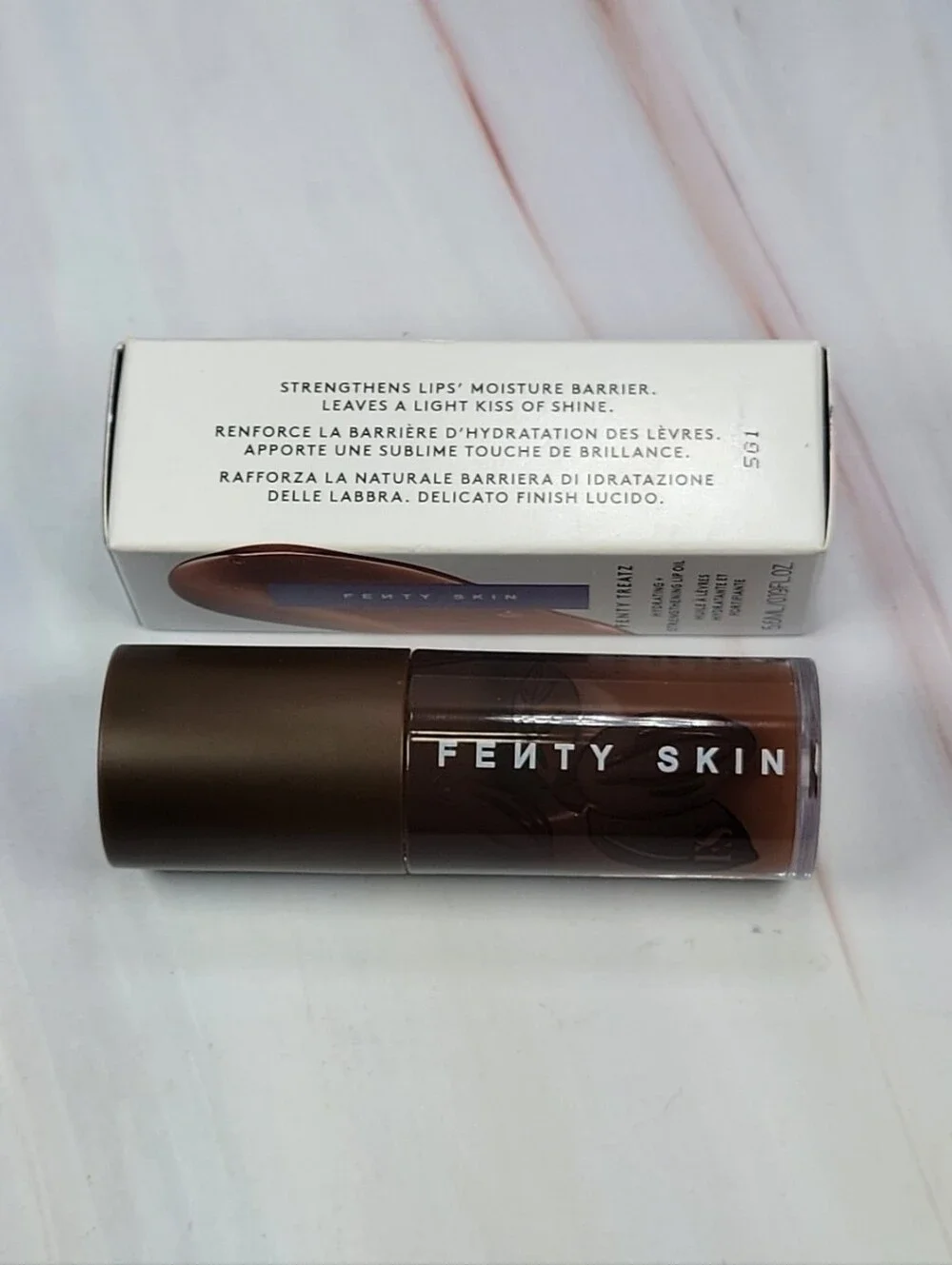 Fenty Treatz Hydrating and Strengthening Lip Oil in Cacao BNIB